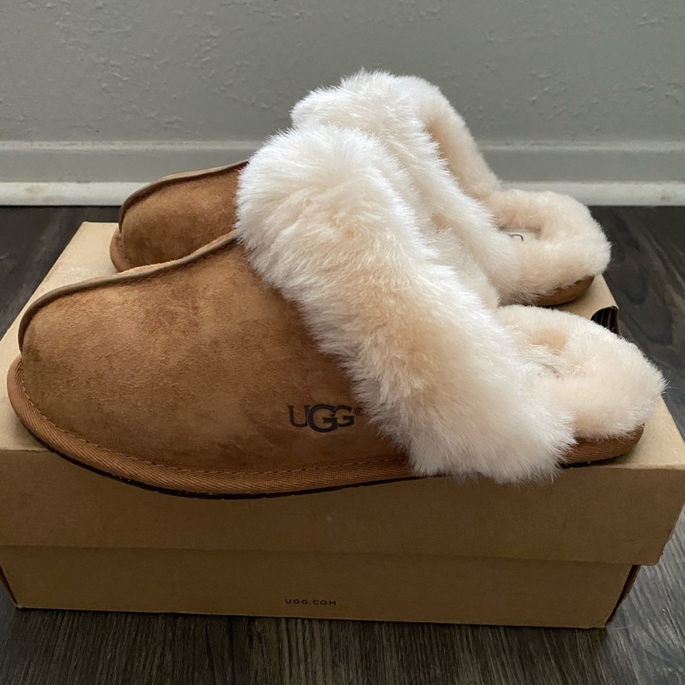 Ugg’s Womens Scuffette Slippers
